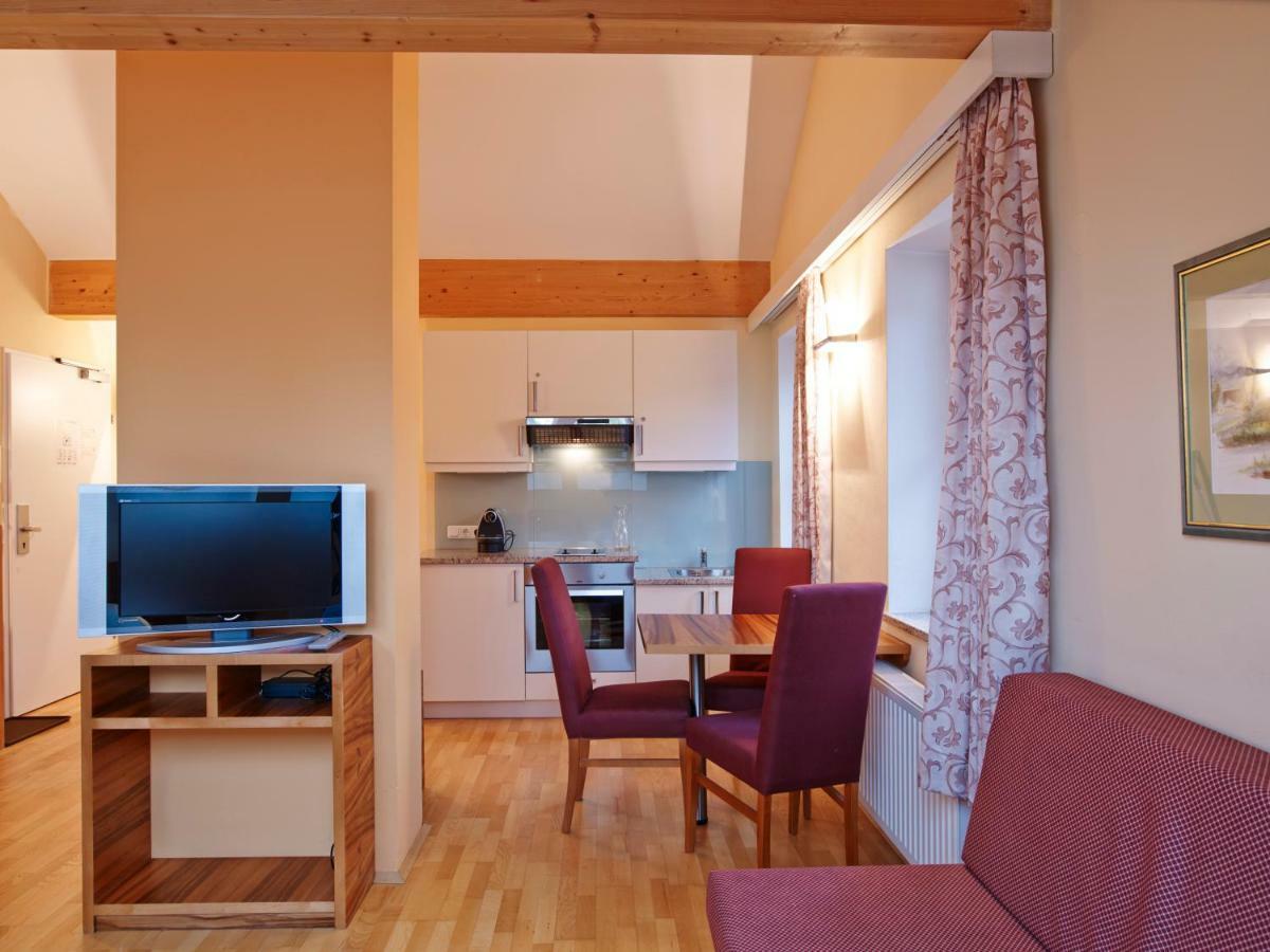 Holiday Apartments By Das Gruene Hotel Zur Post - 100 % Bio & Villa Ceconi Salzburg Eksteriør billede